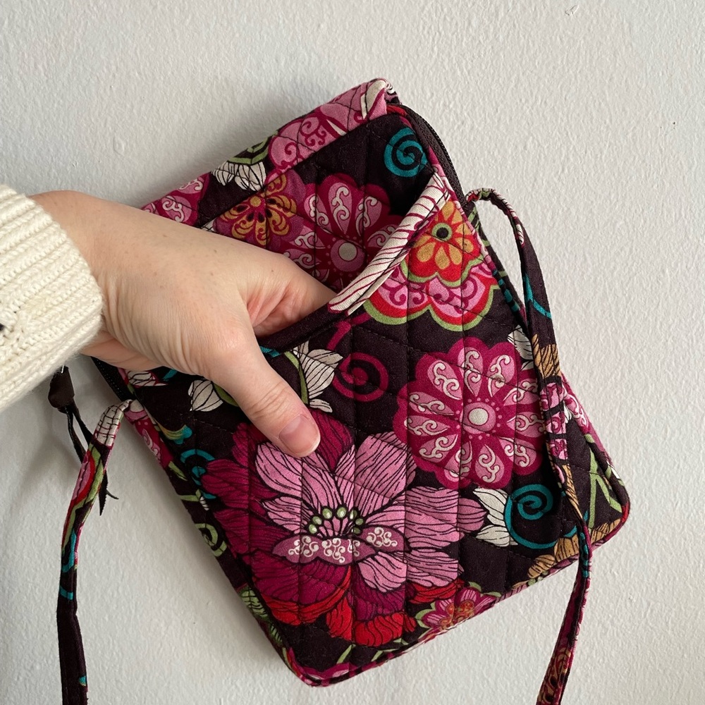 Vera Bradley Crossbody | Vintage Paisley Pattern - Picture 4 of 6